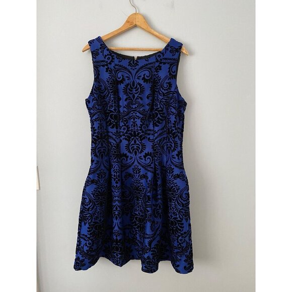 Siouni & Zar Sleeveless Size 14 Blue & Black Floral Velvet Dress With Pockets - Picture 2 of 11